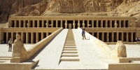 Temple of Hatshepsut, ramp on the middle court 