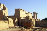 Medinet Habu, entrance with gate-house 
